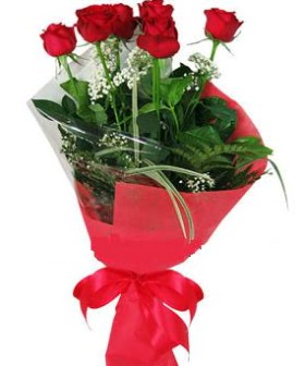 5 adet kırmızı gülden buket  Sakarya çiçek siparişi sitesi 