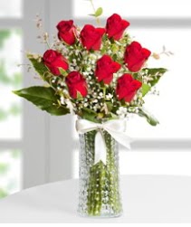 7 Adet vazoda kırmızı gül sevgiliye özel  Sakarya kaliteli taze ve ucuz çiçekler 